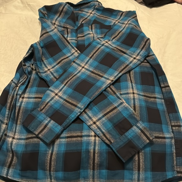 NWOT TU checked shirt! - Picture 4 of 4